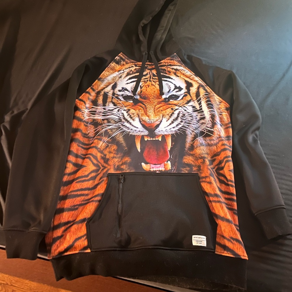 Empyre Surplus tiger hoodie(never worn)